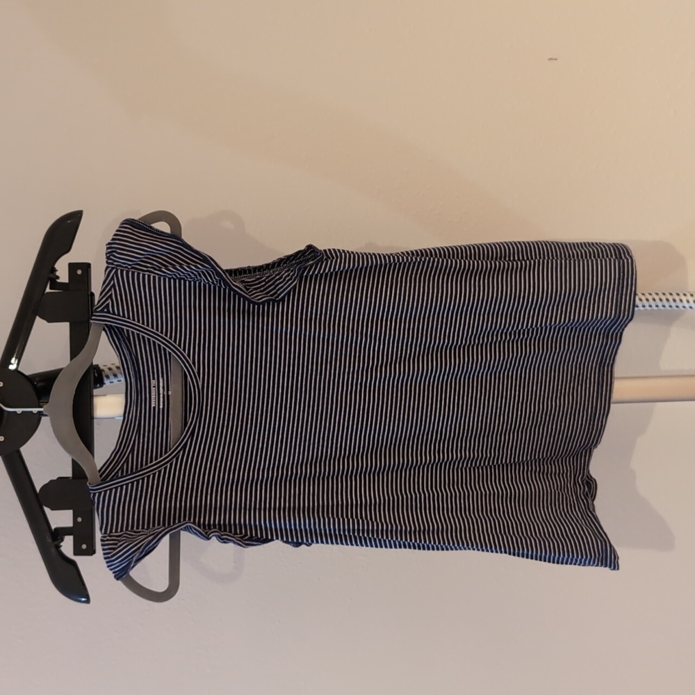 Banana Republic designer tee